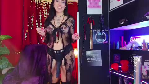 Snapshot of iammistressk chatting on 03.05.25 Mistress K online show from 03.05.25