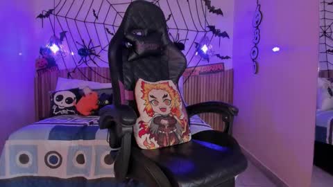 Nayuta online show from 10.17.25