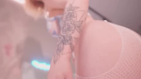 Nina  online show from 09.30.25