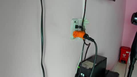 IAN CASTILLO online show from 12.15.25