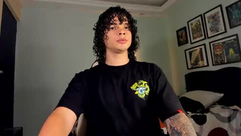 Snapshot of ian_versace chatting on 07.19.26 Andres online show from 07.19.26