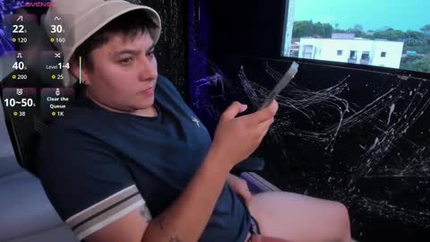 Snapshot of iangilbert chatting on 09.27.25 ian online show from 09.27.25