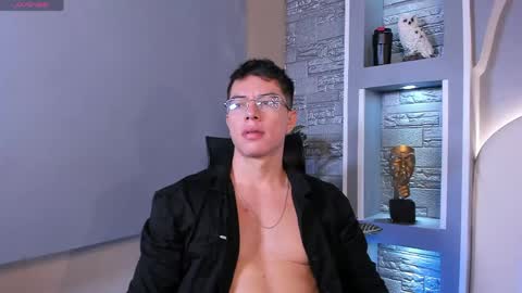 Snapshot of ianmancini chatting on 05.29.26 ianmancini online show from 05.29.26