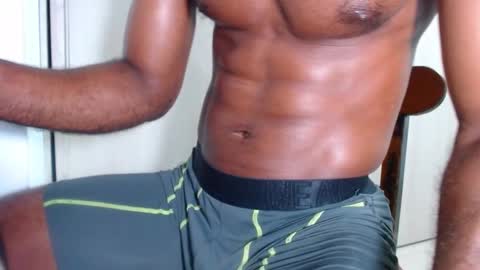 Snapshot of ianrashatxxx chatting on 02.08.25 Ian Rashad online show from 02.08.25