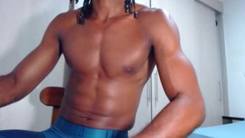 Snapshot of ianrashatxxx chatting on 10.23.25 Ian Rashad online show from 10.23.25