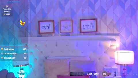  iara smith  online show from 01.27.25