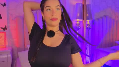  iara smith  online show from 02.25.26