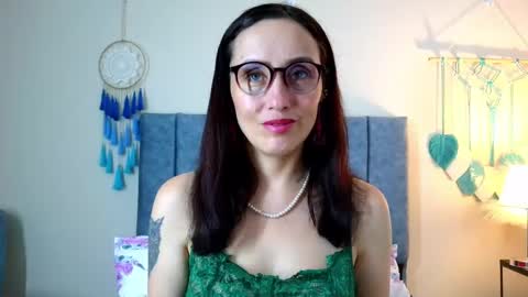 Iberian Moon online show from 10.13.25