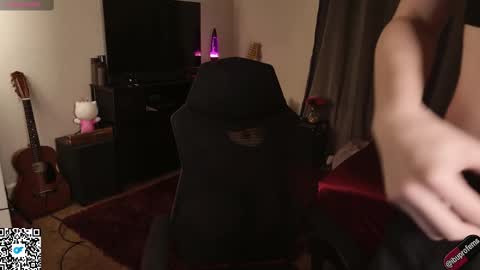 Snapshot of ibuprofems chatting on 11.17.25 ibuprofems online show from 11.17.25