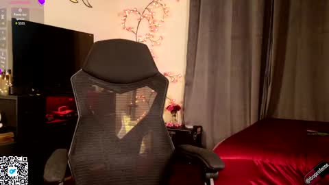 Snapshot of ibuprofems chatting on 11.20.25 ibuprofems online show from 11.20.25