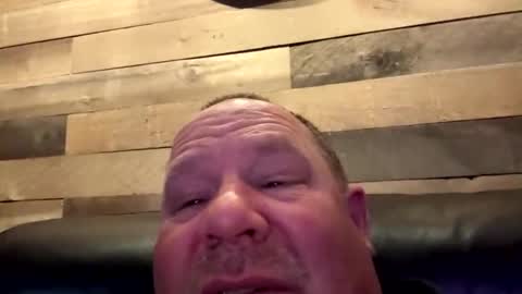 icanmakeyousquirt69 online show from 04.28.26