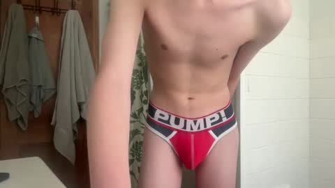 Snapshot of ice670 chatting on 12.01.25 ice670 online show from 12.01.25