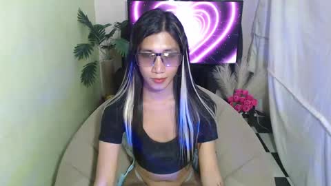 Snapshot of ice_creamyummy25 chatting on 02.19.25 im NORMA online show from 02.19.25