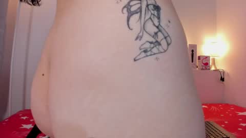 Snapshot of ice_grace chatting on 02.26.25 ice online show from 02.26.25