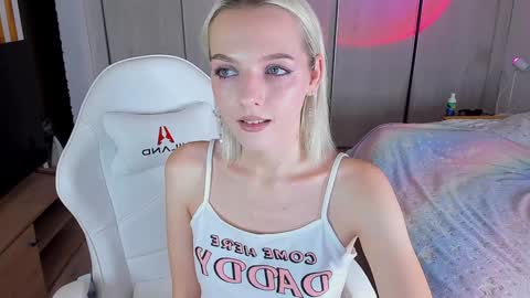 Snapshot of ice_pixie chatting on 12.20.24 Nana online show from 12.20.24