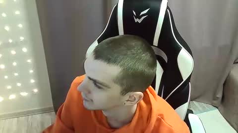 MAX online show from 02.15.25