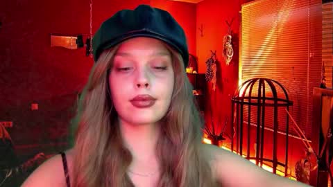 Nina online show from 10.05.25