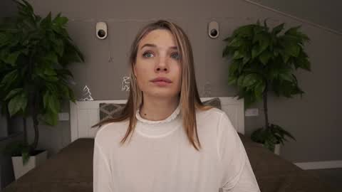Danielle online show from 01.18.25