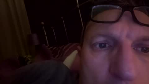 Snapshot of icums4u chatting on 12.17.25 icums4u online show from 12.17.25