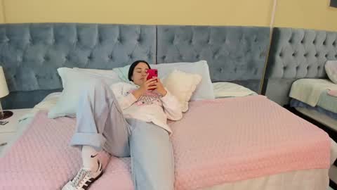 Snapshot of icysweetcam chatting on 02.07.25 Icy online show from 02.07.25