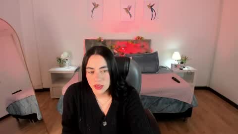 Icy online show from 05.12.26