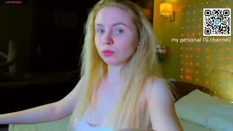 Snapshot of ida_lewiss chatting on 04.21.26 Ida online show from 04.21.26