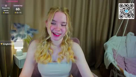 Snapshot of ida_lewiss chatting on 05.05.26 Ida online show from 05.05.26