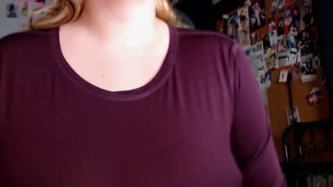 Snapshot of idontknowwhyjojo chatting on 02.27.26 Saya online show from 02.27.26