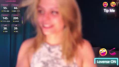 Snapshot of idontlikeguccibelts chatting on 11.09.25 Little Flower online show from 11.09.25