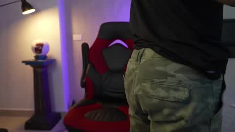 Snapshot of igor_scott chatting on 09.17.25 Igor scott online show from 09.17.25