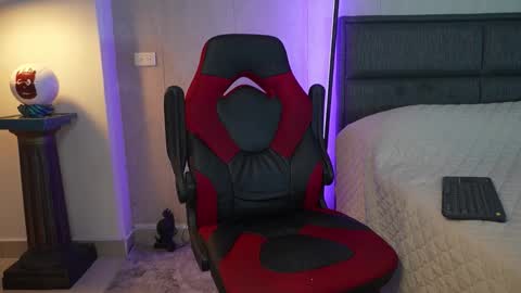 Snapshot of igor_scott chatting on 10.17.25 Igor scott online show from 10.17.25