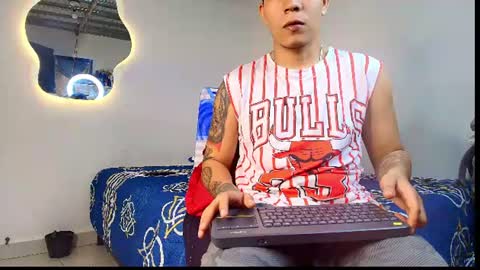 Snapshot of ihan_hot chatting on 06.19.26 ihan_hot online show from 06.19.26