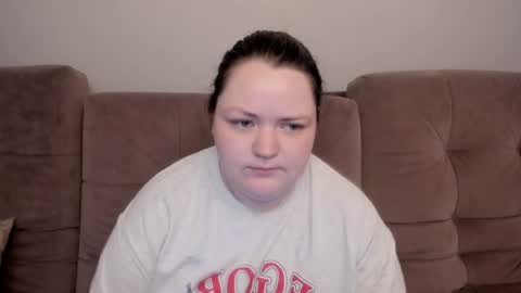 Snapshot of ihaveasecret_ chatting on 06.27.26 Alice online show from 06.27.26
