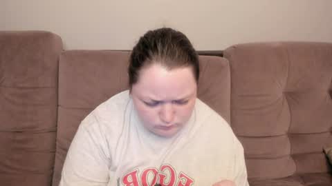 Snapshot of ihaveasecret_ chatting on 07.06.26 Alice online show from 07.06.26