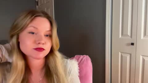 Snapshot of iheartcassie2844 chatting on 02.11.26 cassie online show from 02.11.26