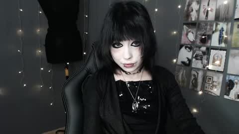 iiiiiiis online show from 04.18.26