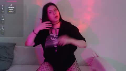 Vella online show from 10.18.25