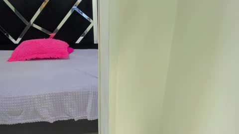 Isabella online show from 09.29.25