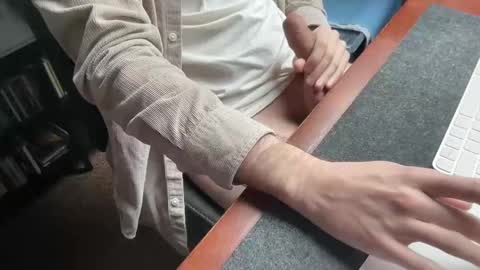 Snapshot of ijsthee chatting on 01.25.25 icet online show from 01.25.25