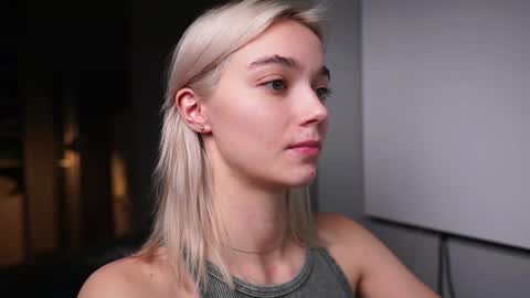 Snapshot of ileanacampbel chatting on 12.23.24 ileanacampbel online show from 12.23.24