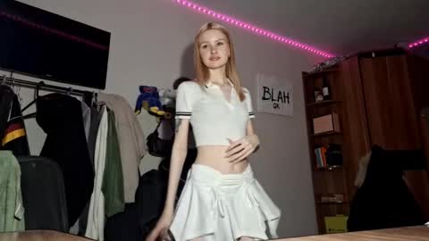 ShyLuna online show from 02.11.26