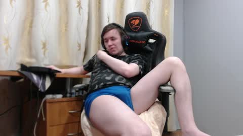 Snapshot of iliaskrisloveee chatting on 04.08.26 lord online show from 04.08.26