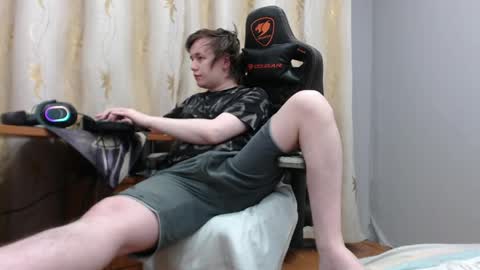 Snapshot of iliaskrisloveee chatting on 04.15.26 lord online show from 04.15.26