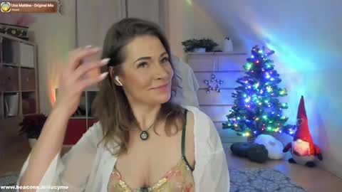 Snapshot of ilucyme chatting on 11.27.25 ilucyme online show from 11.27.25