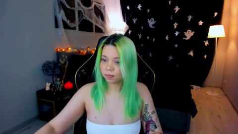 Roxy online show from 10.23.25