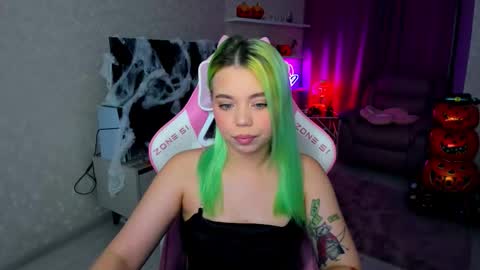 Roxy online show from 10.26.25