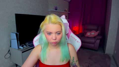 Roxy online show from 11.24.25