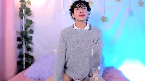 Alejo independent model   online show from 04.15.26