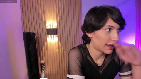 Snapshot of im_crisvega88 chatting on 02.20.25 criss online show from 02.20.25