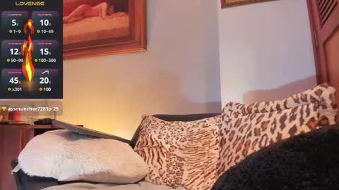 im_dominike online show from 03.12.25